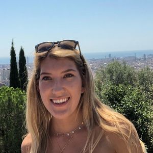 Meet your Posher, Caroline